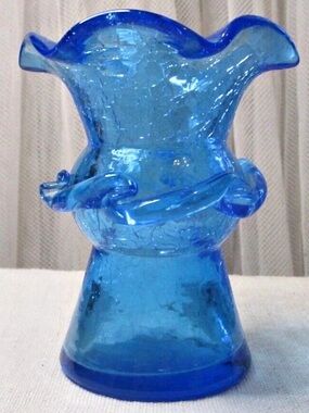 Vintage Pilgrim Glass Blue Ruffled Glass Vase